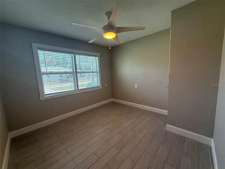 3200 W De Bazan Ave — Photo 30