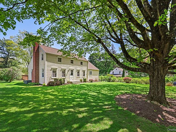 4th image of 453 Smith Ridge Road