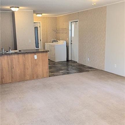 3rd image of 316 Substation Rd