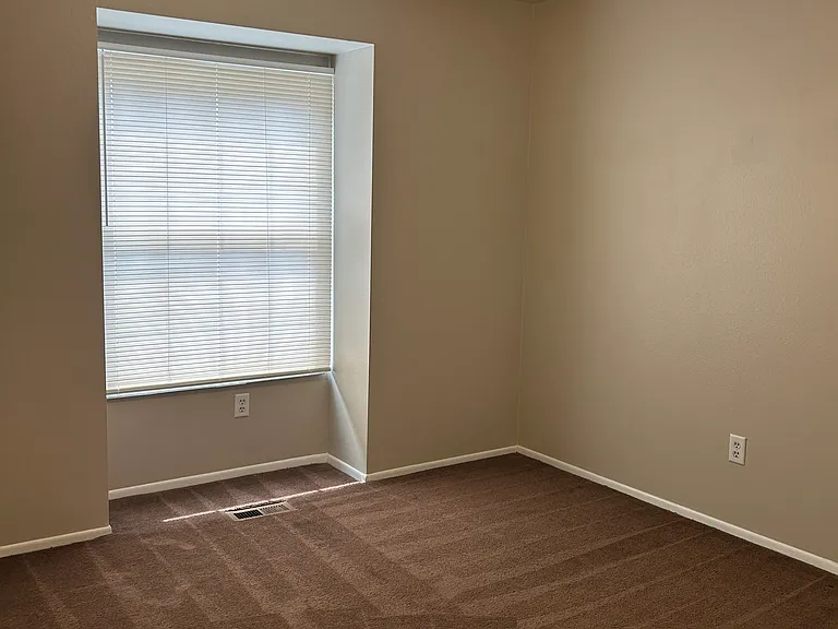 8257 S Grambling Way — Photo 7