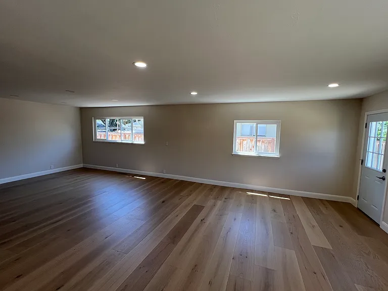 1333 Ridgeley Dr — Photo 6