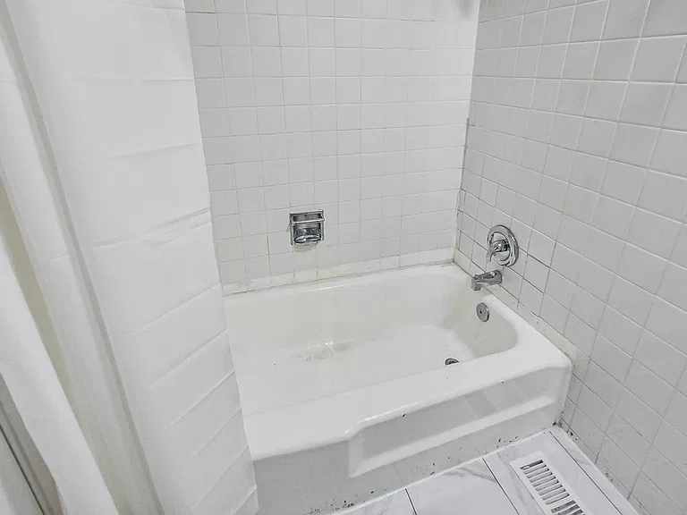 3554 N Wilton Ave #1 — Photo 21