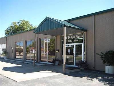 1st image of 114 N Avenue E