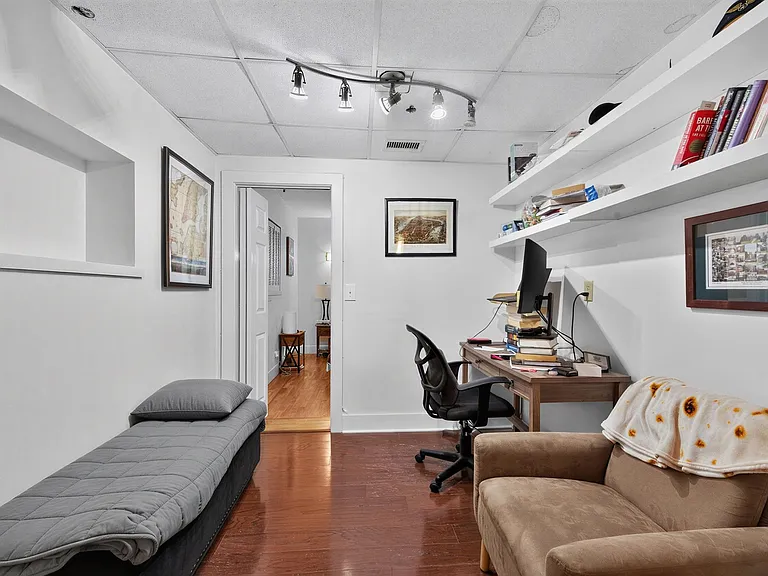 219 Bloomfield St #B-2 — Photo 8