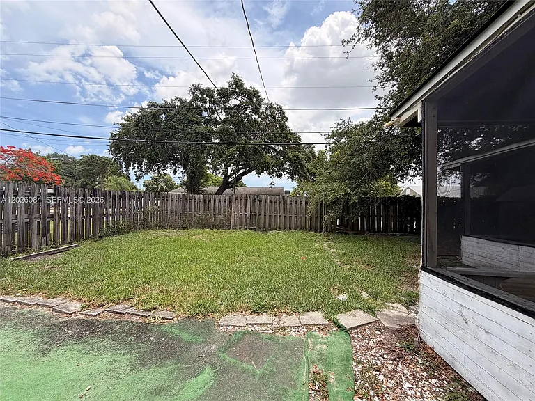 5180 SW 27th Ter — Photo 19