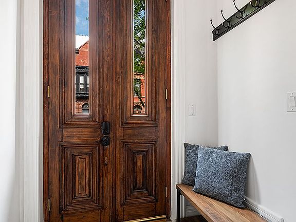 4th image of 316 W 138th St #3