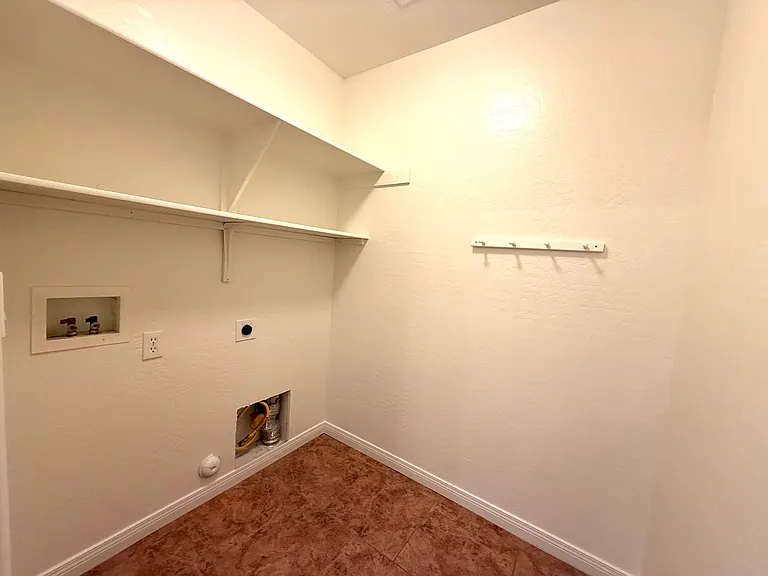 1415 Lakeview Rd — Photo 14