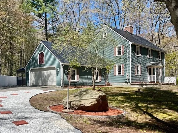 11 Boucher Rd, Lunenburg, MA 01462