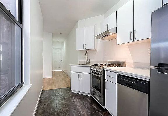 3rd image of 3238 48th St APT 3L