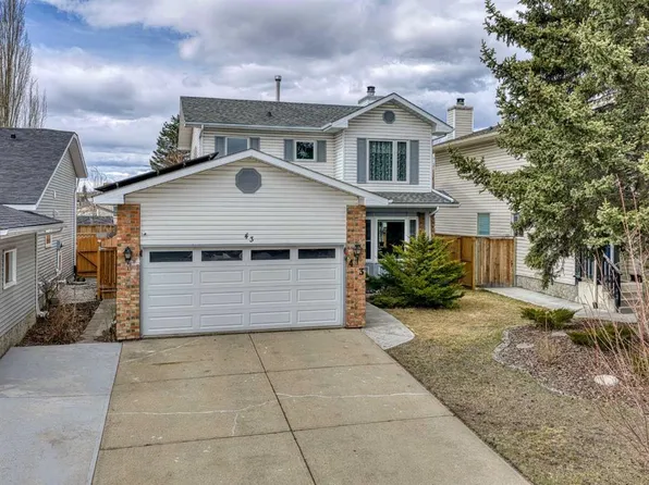 43 E Millrise Cres SW, Calgary, AB T2Y 2H7