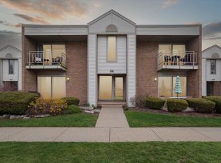 1675 Cass Lake Rd UNIT C, Keego Harbor, MI 48320