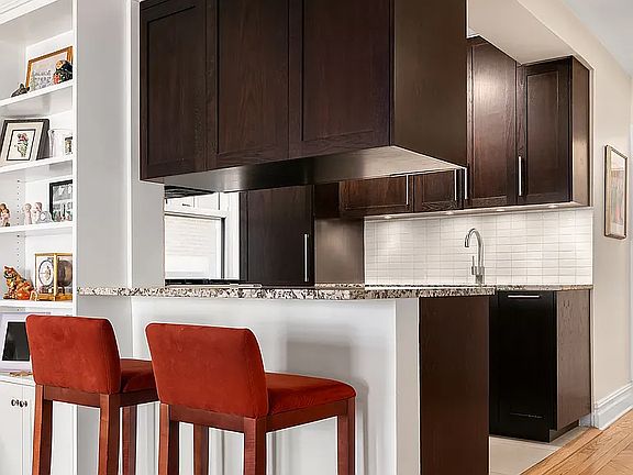 4th image of 336 W End Ave APT 7E