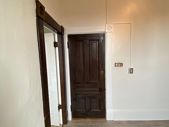 2nd image of 320 N Yakima Ave APT 4