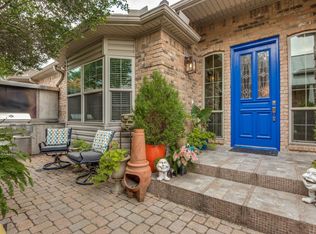 1508 Travis Cir S, Irving, TX 75038