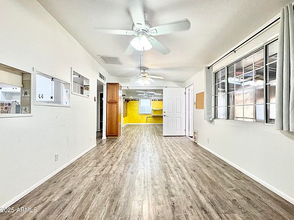 5th image of 111 E NAVAJO Street
