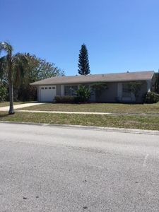 229 NE Summer Rd, Port Saint Lucie, FL, 34983