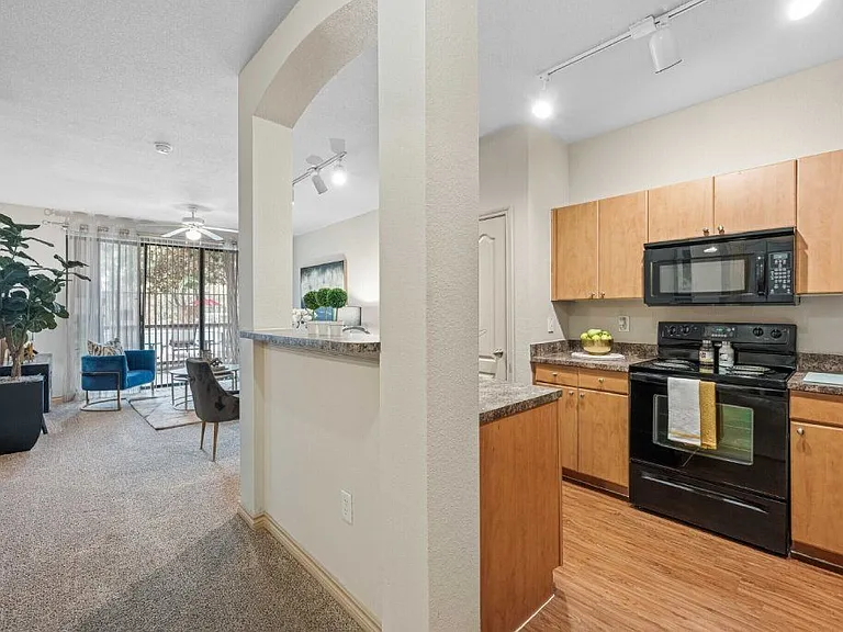 Rockwall Commons — Photo 8