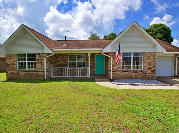 4007 Lochmoor Dr, Pensacola, FL 32506
