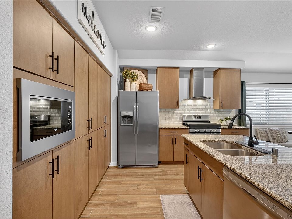1st image of 1144 Sheldon Dr