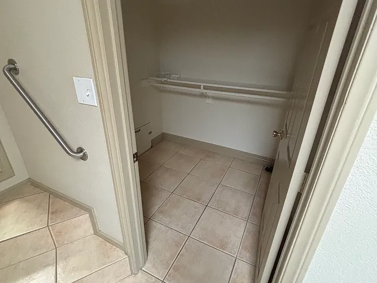555 Matagual Dr — Photo 31