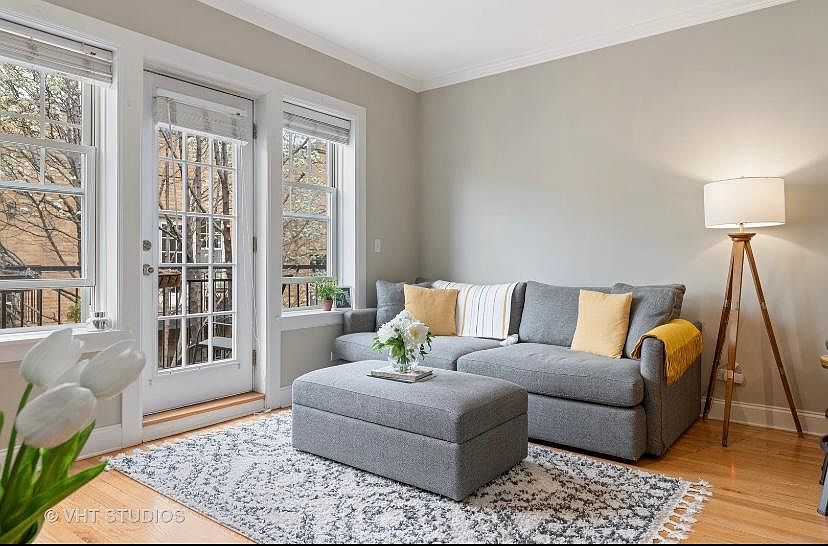1st image of 2237 N Lincoln Ave APT 3b