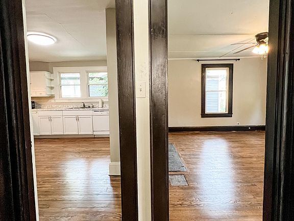 4th image of 1801 Woodbine Ave