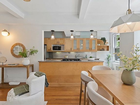 2nd image of 200 W 108th St APT 2A