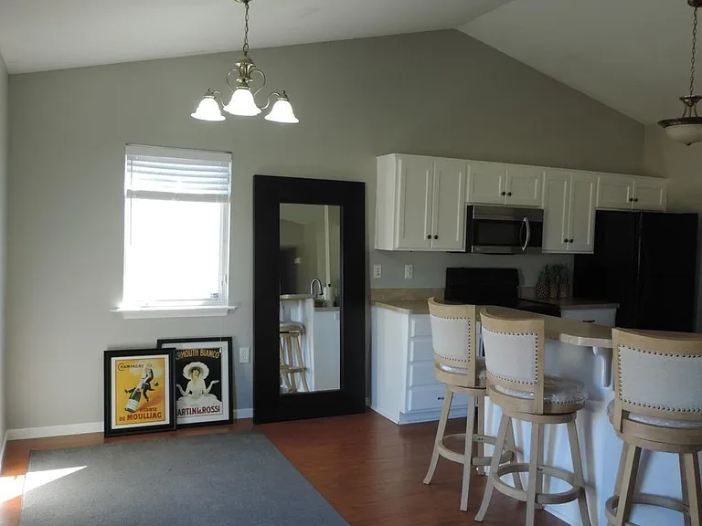 2720 Brookville Dr — Photo 3