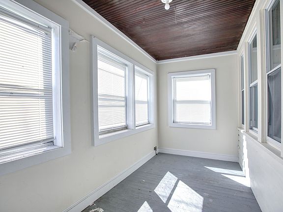 3rd image of 44 Glendale Ave
