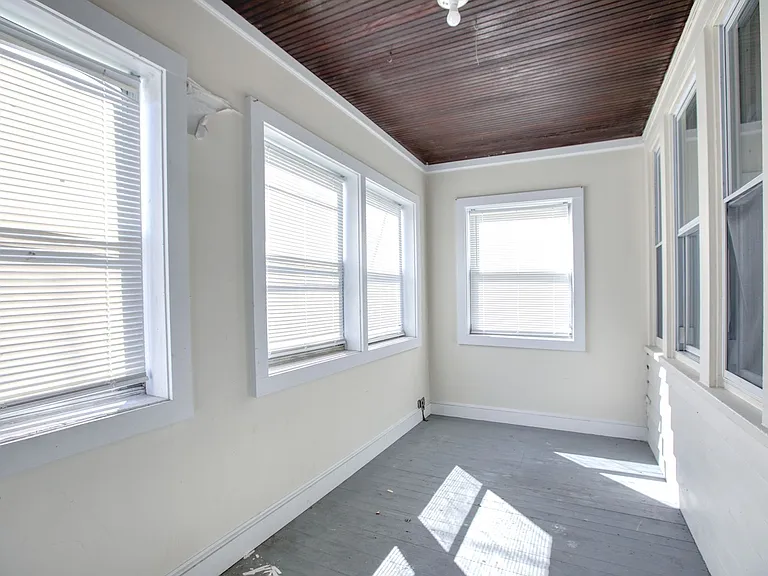 44 Glendale Ave #1 — Photo 4
