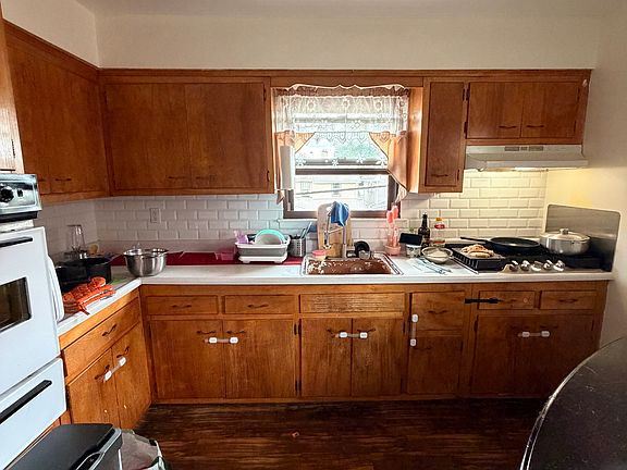 3rd image of 744 20th Ave APT 12