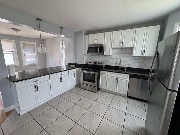 4th image of 928 Pitman Ave Unit B-1