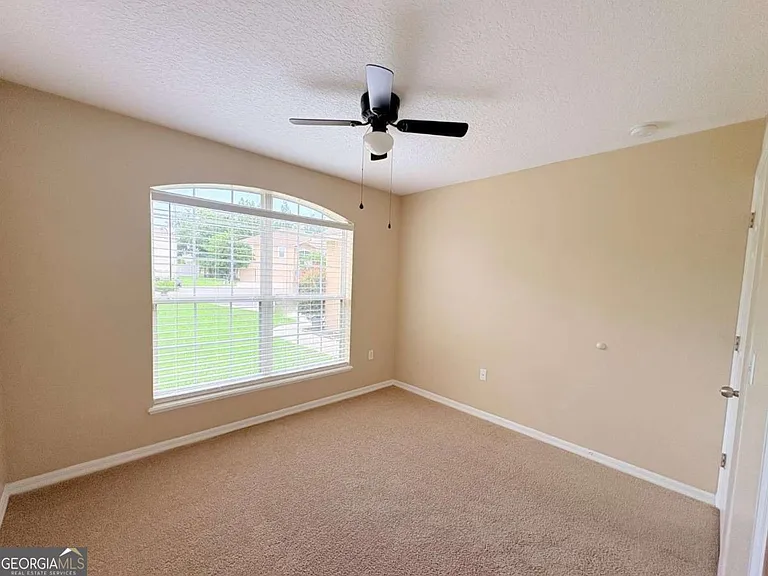 94 Pine Bluff Blvd E — Photo 18