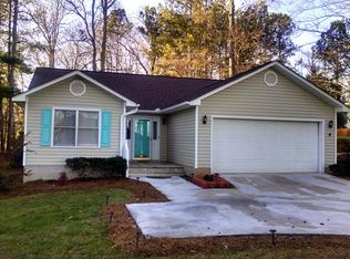 1007 Laurel Ave E, Greenwood, SC 29649