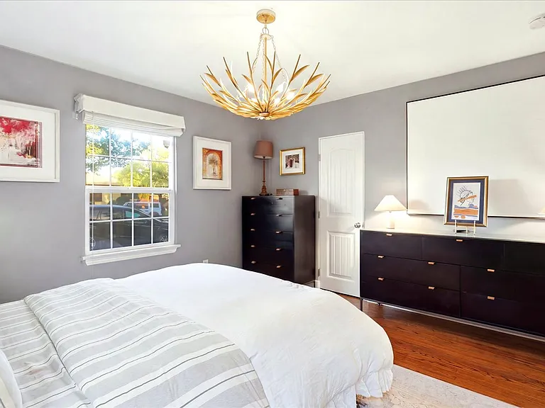 4526 Euclid Ave — Photo 20