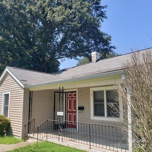 2065 13th Ave NE, Hickory, NC, 28601
