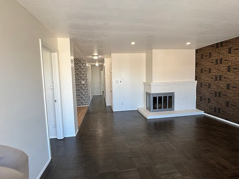 1752 Lane St — Photo 1