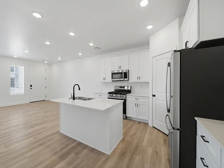895 W Boxthorn Dr — Photo 12