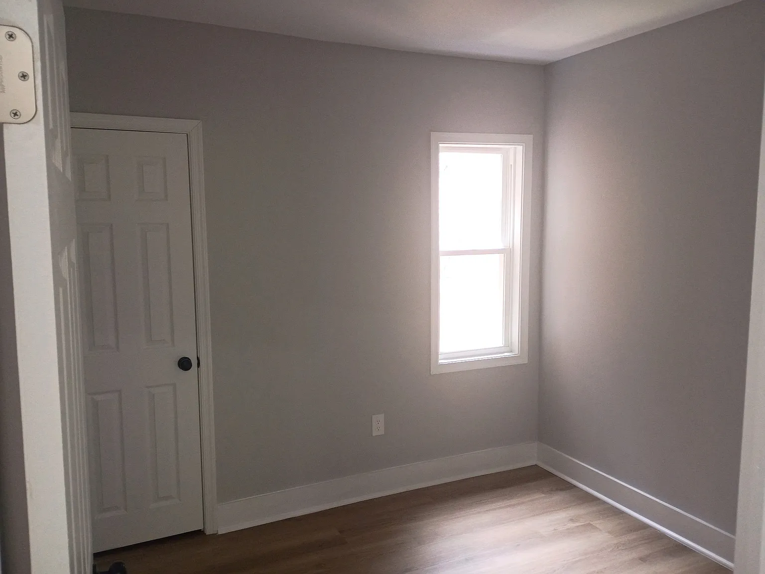 3 bed, 1.5 bath, 1100 sqft, $2,200 — Photo 3