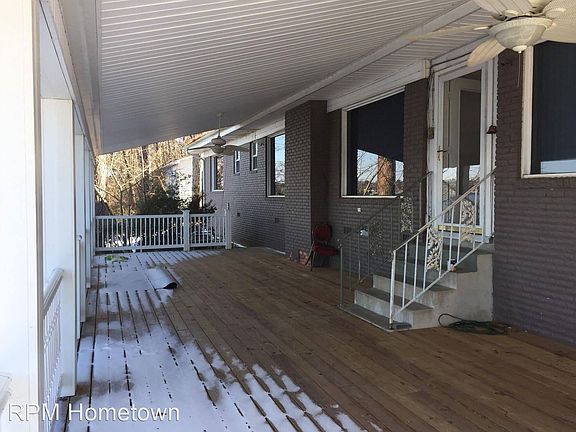3rd image of 812 Long Island Dr