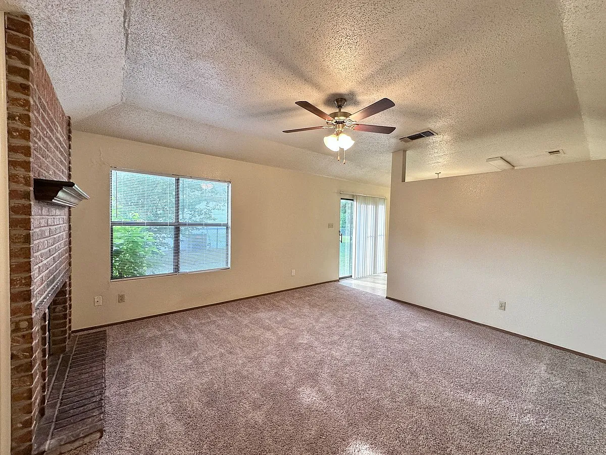 Building Photo - 2707 Taft St