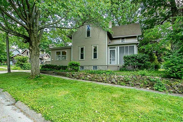 1st image of 1639 Oakes Ave