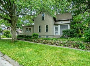 1639 Oakes Ave, Rockford, IL 61107