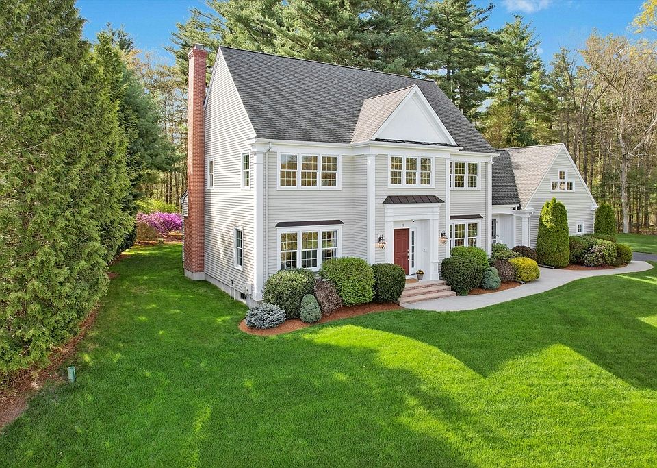 1st image of 15 Glenwood Ln