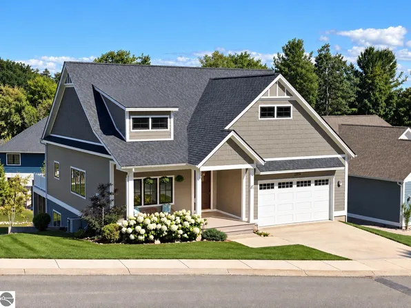 13944 S Winding Trl #6, Traverse City, MI 49684
