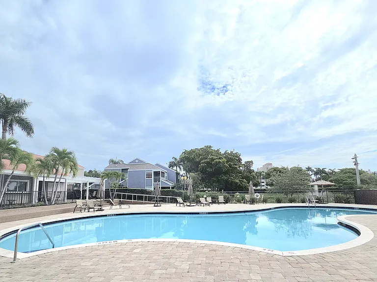 5300 Buckhead Cir — Photo 55