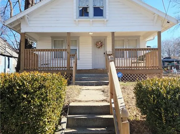 421 S Main St, Independence, MO 64050