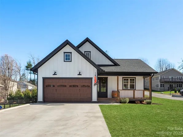 64 Meadow Creek Ln, Etowah, NC 28729