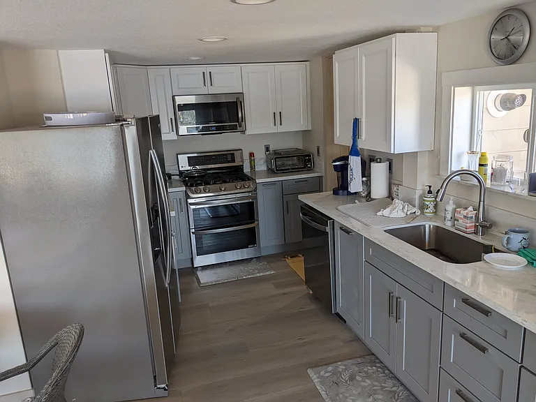 2926 NE Lake Dr #2 — Photo 7