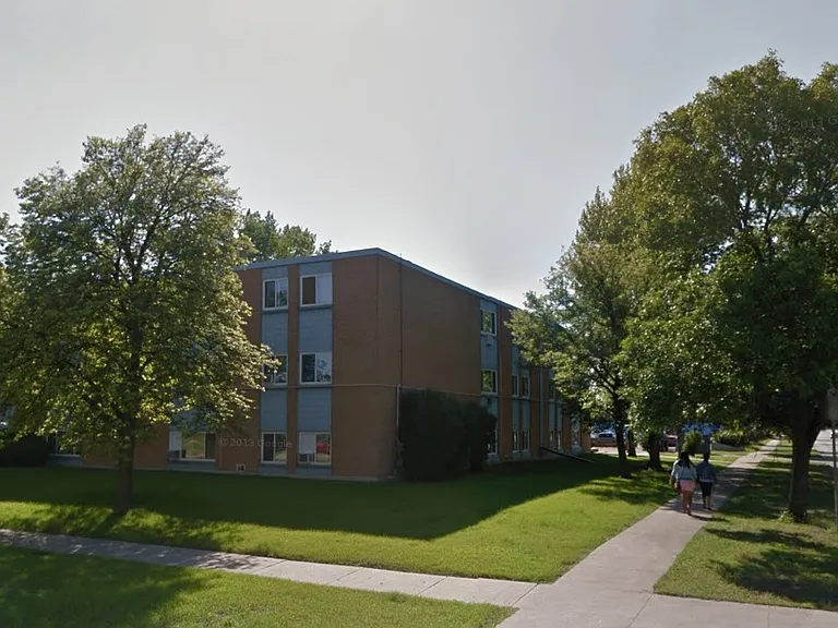 1080 Andrews St — Photo 1